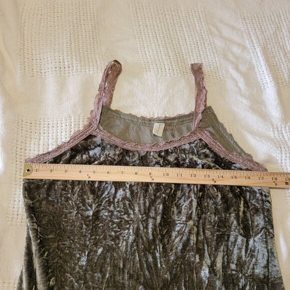 Y2K Camisole Tank Top Womens Large Spaghetti Crushed Velvet Lace Moss Green VTG - Picture 8 of 9